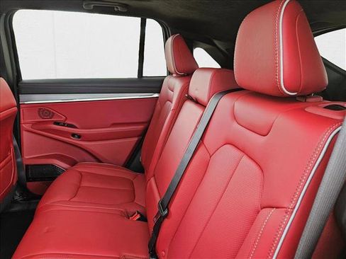 New 2025 Jeep Wagoneer S Launch Edition image 16