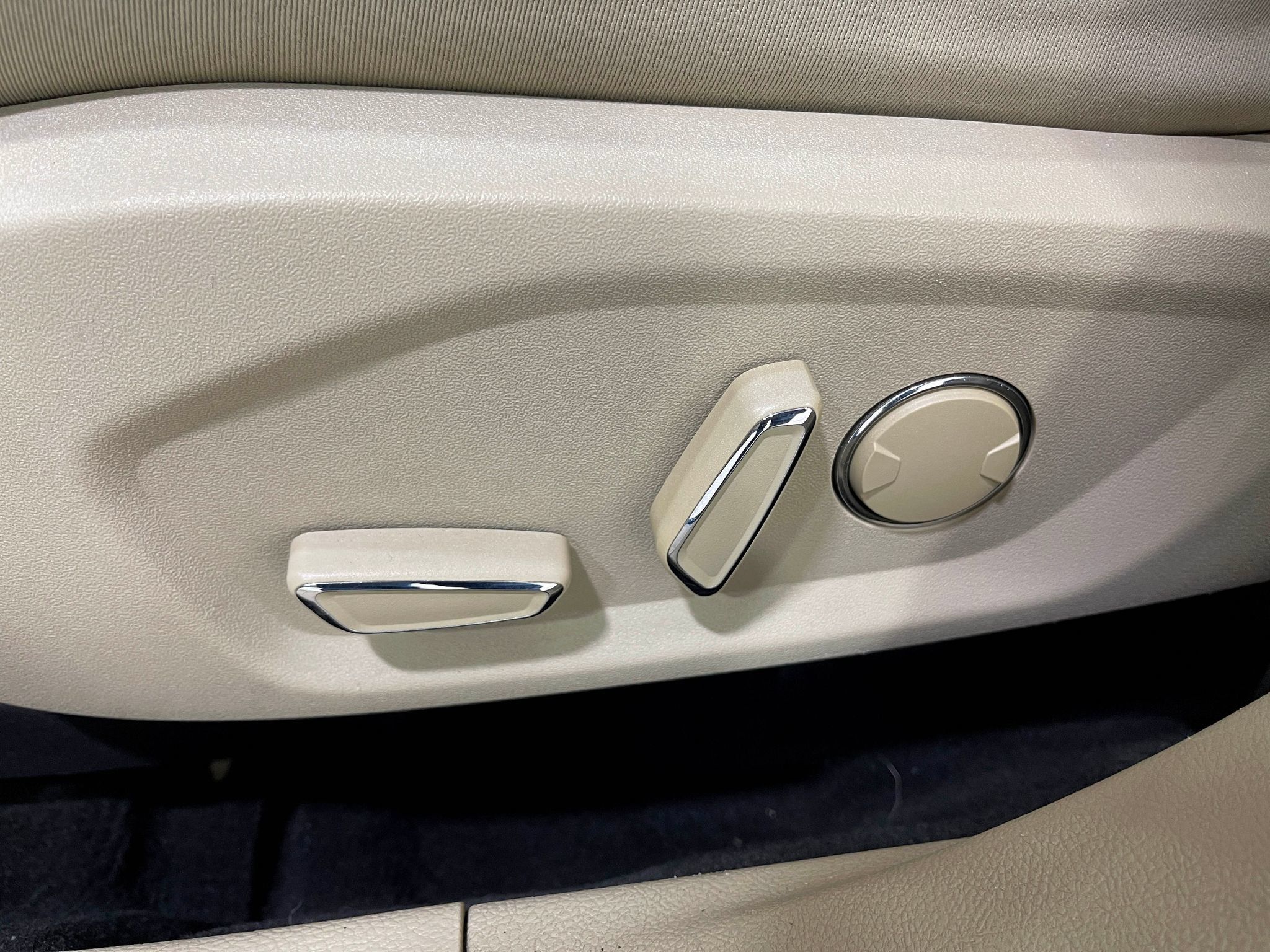 Used 2013 Ford Fusion SE FWD image 15