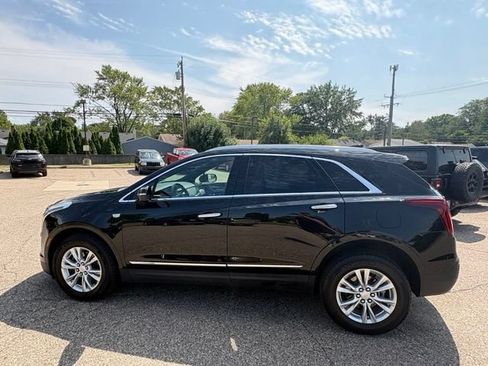 Used 2023 Cadillac XT5 Luxury AWD/4WD image 2