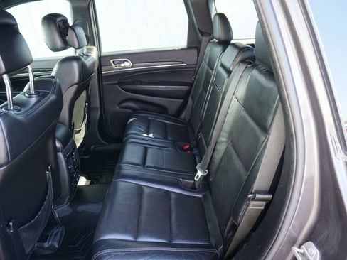 Used 2015 Jeep Grand Cherokee Limited w/ Luxury Group II image 22