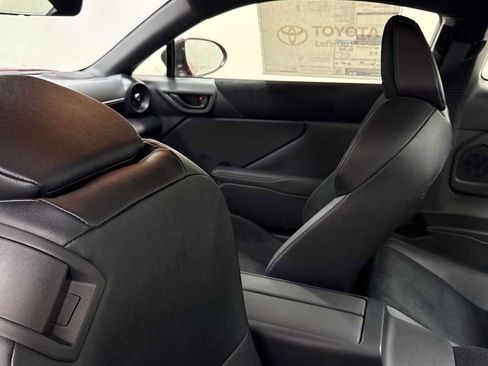 New 2025 Toyota GR86 Premium image 24