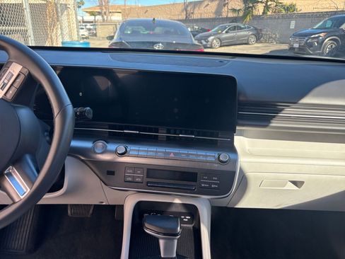 Used 2025 Hyundai Kona SEL image 18