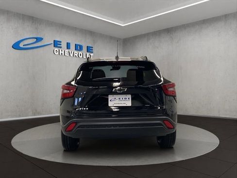 New 2026 Chevrolet Trax LT FWD image 5