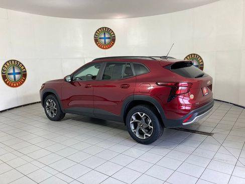 Used 2025 Chevrolet Trax LT w/ LT Convenience Package FWD image 20