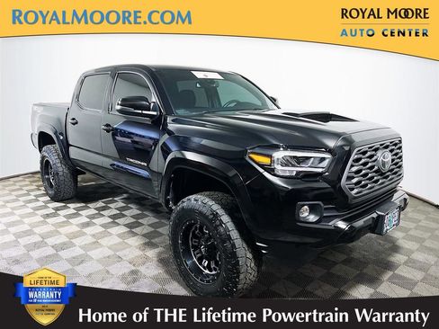 Certified 2023 Toyota Tacoma TRD Sport AWD/4WD image 1