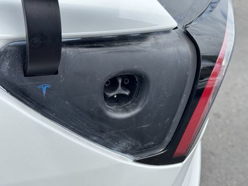 Used 2023 Tesla Model 3 Standard Range RWD image 10