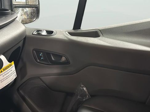 New 2026 Ford Transit 250 148 Medium Roof RWD image 20