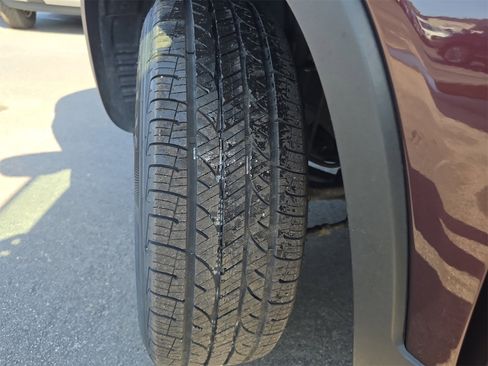 Used 2013 Kia Sorento LX image 25