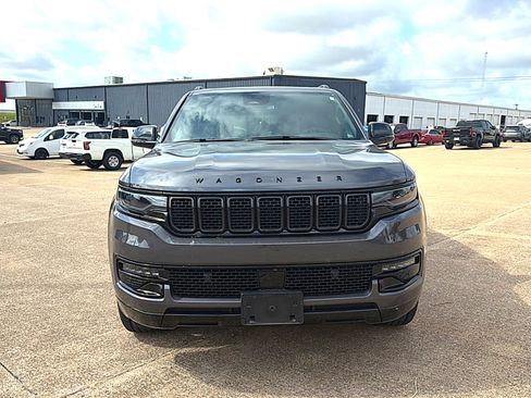 Used 2024 Jeep Wagoneer Series II AWD/4WD image 3