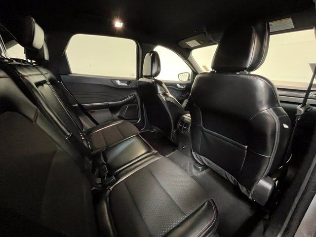 Used 2025 Ford Escape ST-Line Select AWD/4WD image 12