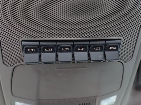 Used 2018 Ford F550 2WD Regular Cab Super Duty image 25