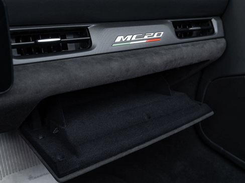 Used 2023 Maserati MC20 Spyder image 39