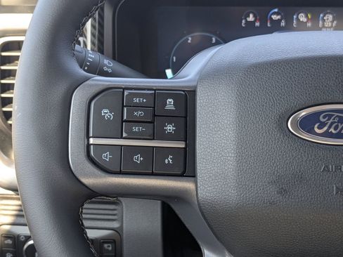 New 2026 Ford F250 Lariat w/ Black Appearance Package image 30