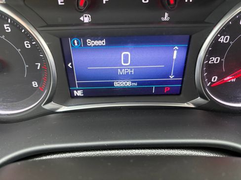 Used 2021 GMC Acadia SLE image 3