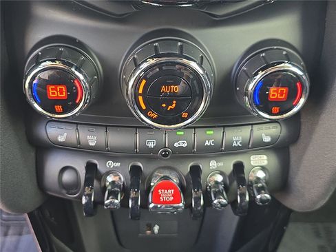 Used 2021 MINI Cooper S w/ Premium Package image 17