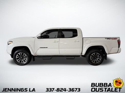 Used 2023 Toyota Tacoma TRD Sport image 2