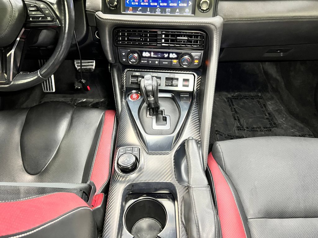 Used 2019 Nissan GT-R Premium w/ Premium Interior Package AWD/4WD image 8