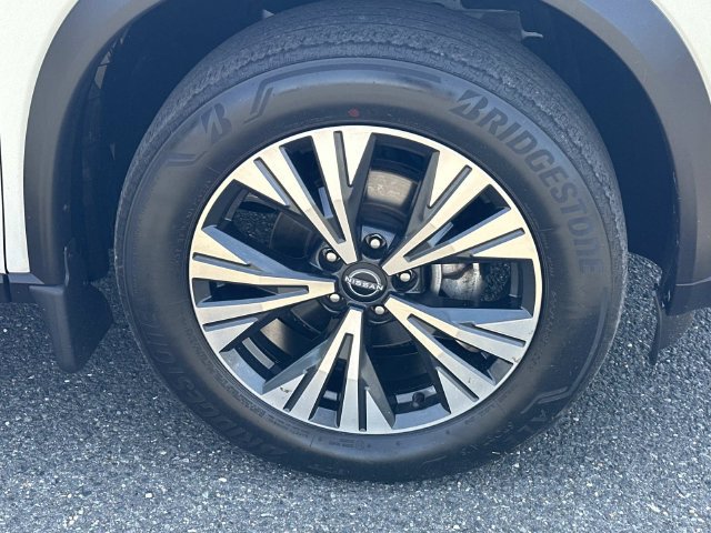 Used 2023 Nissan Rogue SV w/ SV Premium B Package AWD/4WD image 8