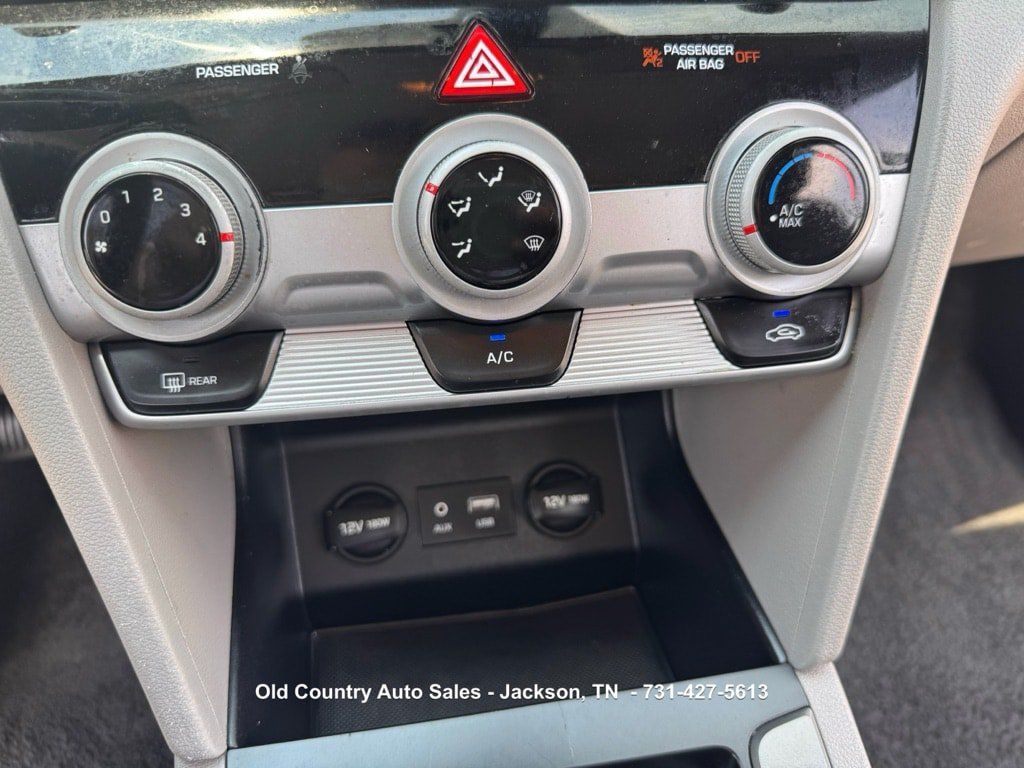 Used 2019 Hyundai Elantra SEL FWD image 32