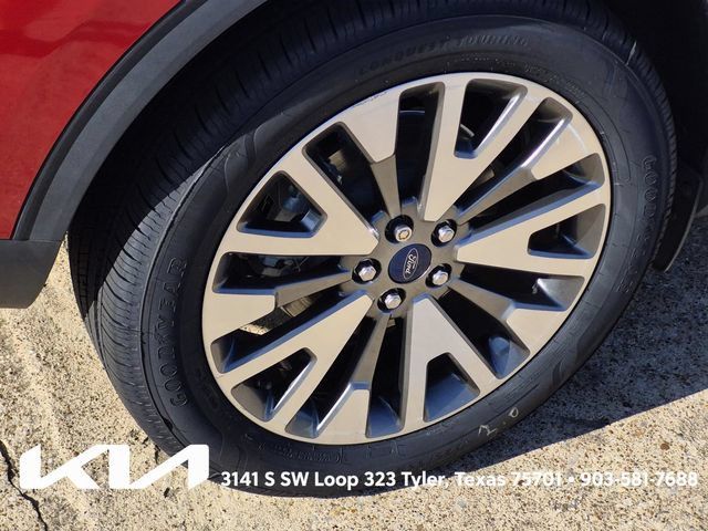 Used 2021 Ford Escape Titanium AWD/4WD image 7