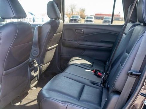 Used 2023 Honda Passport EX-L image 11
