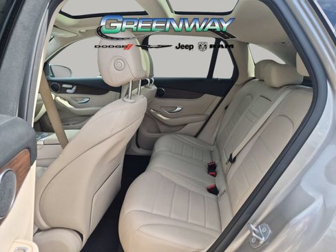 Used 2021 Mercedes-Benz GLC 300 4MATIC image 13