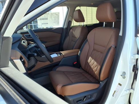 New 2026 Nissan Rogue Platinum w/ Platinum Premium Package image 4