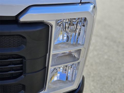 Used 2024 Ford F350 XL w/ Snow Plow Prep Package image 10