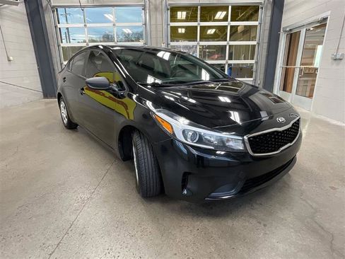 Used 2018 Kia Forte LX image 7