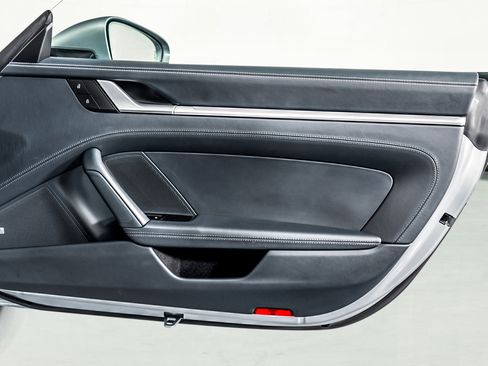 Used 2022 Porsche 911 Turbo S image 38