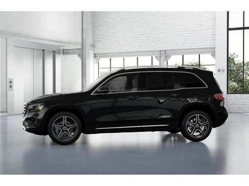 Used 2026 Mercedes-Benz GLB 250 image 34