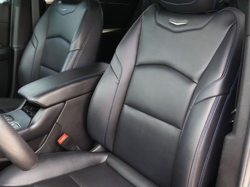 Used 2025 Cadillac XT4 Sport w/ Technology Package FWD image 18