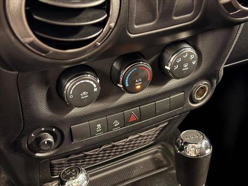 Used 2017 Jeep Wrangler Sport w/ Quick Order Package 24S AWD/4WD image 15