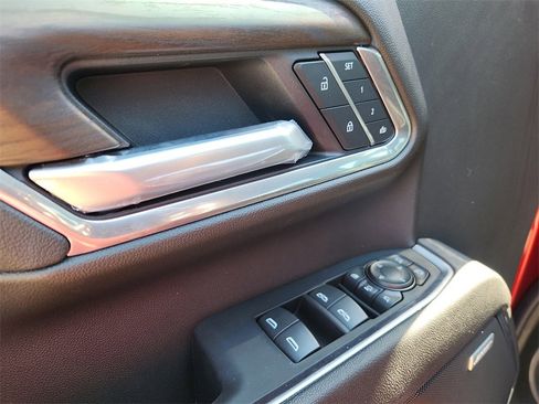 New 2025 GMC Sierra 2500 SLT w/ Texas SLT Premium Package image 15