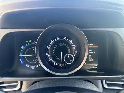 Used 2022 Hyundai Elantra Blue image 24