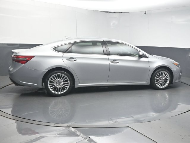 Used 2016 Toyota Avalon Limited w/ Toyota Safety Sense Package FWD image 8