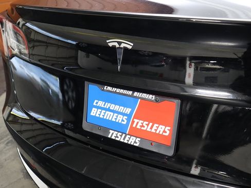 Used 2023 Tesla Model 3 Standard Range image 14