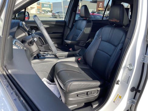 Used 2023 Honda Passport TrailSport image 15