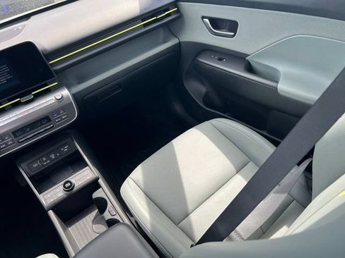 Certified 2024 Hyundai Kona Limited FWD image 13