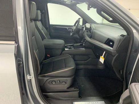 New 2026 Chevrolet Suburban Premier w/ Sun And Tow Package image 30