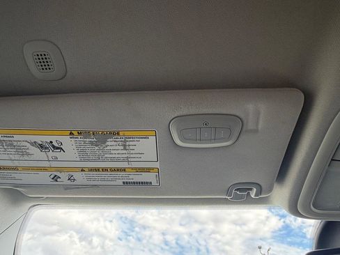 Used 2020 Jeep Cherokee Latitude Plus w/ Cold Weather Group image 18