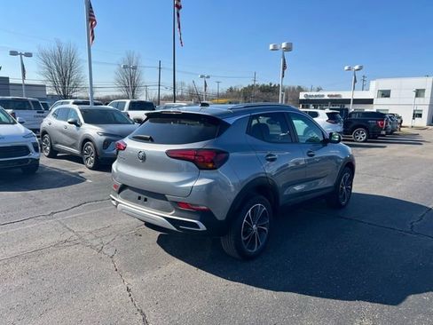 Certified 2023 Buick Encore GX Select AWD/4WD image 5