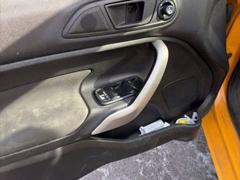 Used 2011 Ford Fiesta SES w/ 301A Rapid Spec Order Code image 12