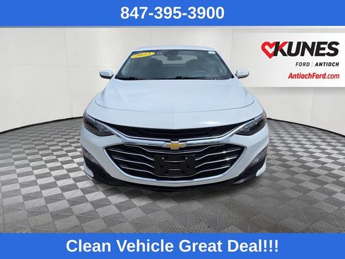 Used 2023 Chevrolet Malibu LT FWD image 2