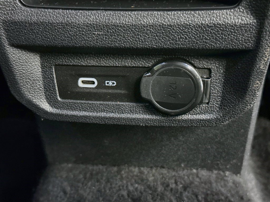 Used 2022 Volkswagen Tiguan SEL R-Line AWD/4WD image 40