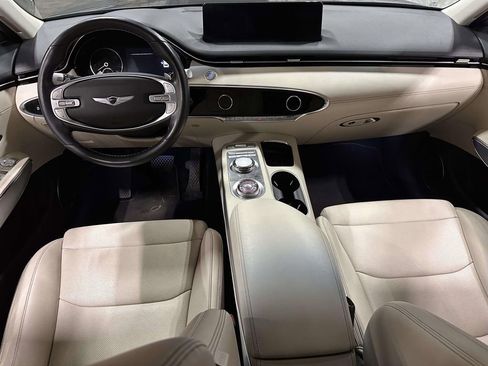 Used 2023 Genesis GV70 2.5T w/ Select Package AWD/4WD image 18