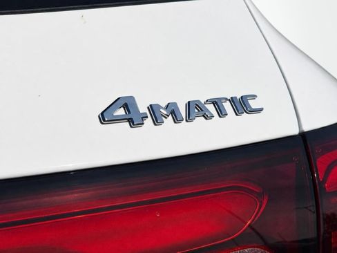 New 2027 Mercedes-Benz GLC 300 4MATIC image 31