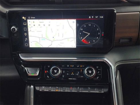 Used 2024 GMC Sierra 2500 Denali Ultimate image 12