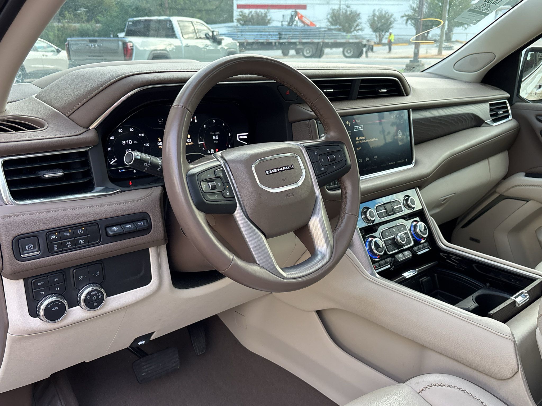 Used 2023 GMC Yukon Denali AWD/4WD image 11