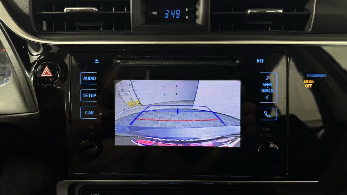Used 2019 Toyota Corolla SE FWD image 22